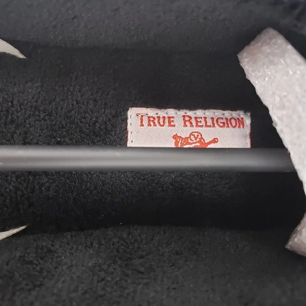 True Religion Mens Sz S 7-8 Bandana & Slipper Set